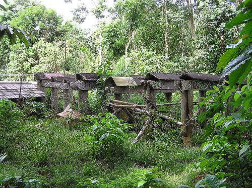 6 Kuburan Paling Aneh Di Indonesia