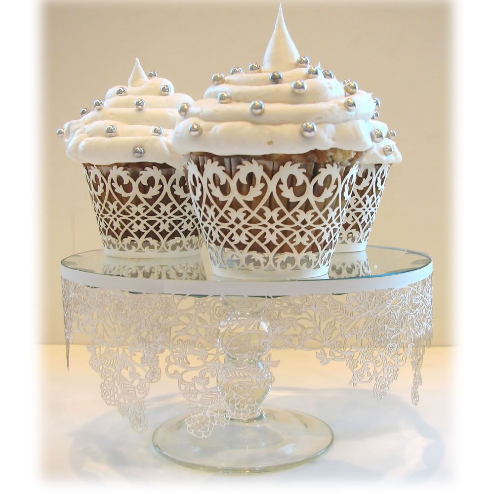 cupcake-wrapper-white-filigree11.jpg