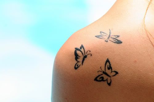 tatuaje frumoase pentru fete. Iata niste poze cu tatuaje discrete si foarte sexy: