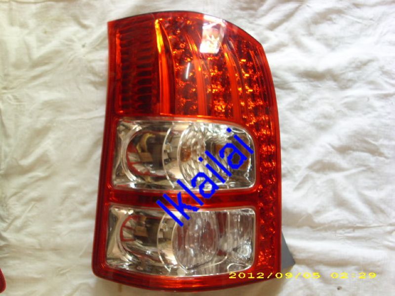 TOYOTAWISH07RedClearCrystalLEDTailLamp-5.jpg TOYOTA WISH '07 Red Clear Crystal LED Tail Lamp-5